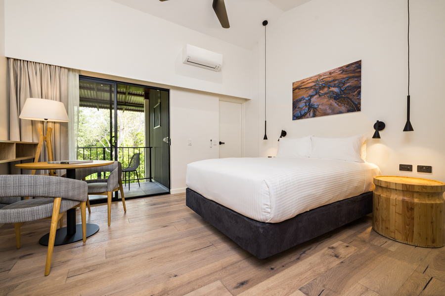 DELUXE Queen SUITE