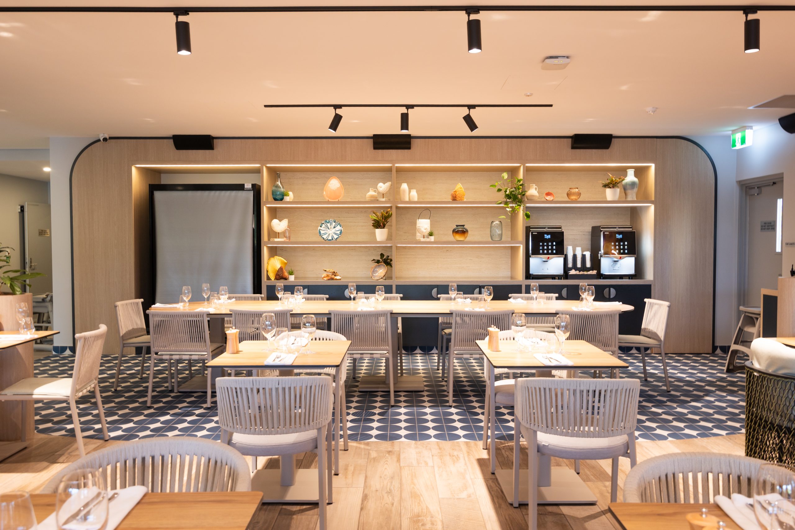 Poolhouse Bar & Kitchen