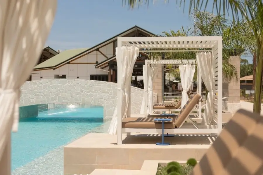 Mercure Darwin Airport Resort Cabanas